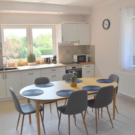 Voeroesko Apartmanhaz Balatonalmádi Zewnętrze zdjęcie