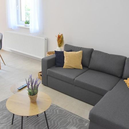 Voeroesko Apartmanhaz Balatonalmádi Zewnętrze zdjęcie