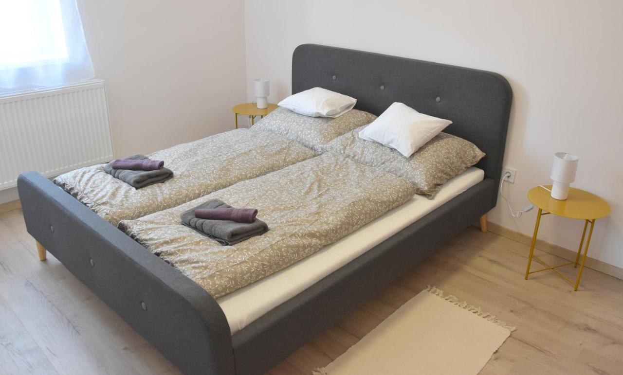 Voeroesko Apartmanhaz Balatonalmádi Zewnętrze zdjęcie