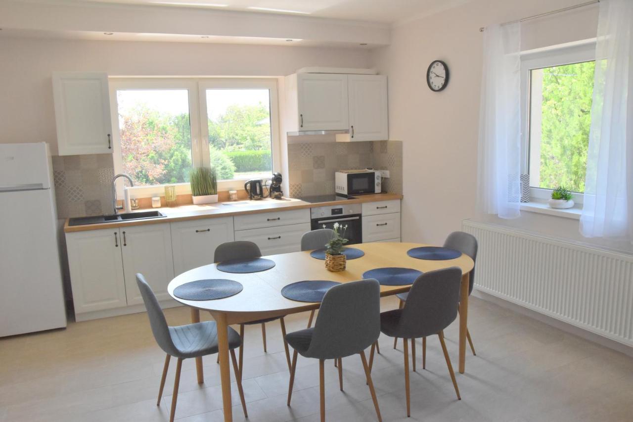 Voeroesko Apartmanhaz Balatonalmádi Zewnętrze zdjęcie
