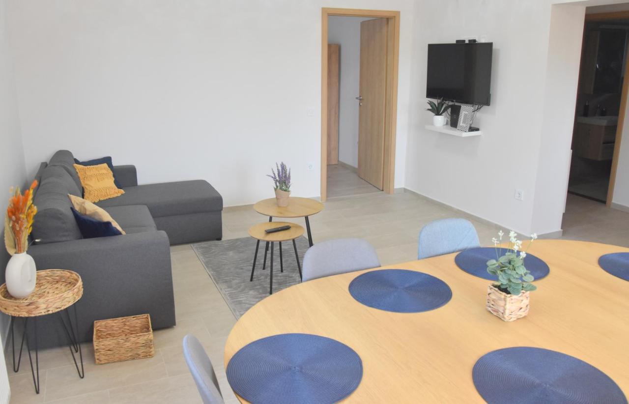 Voeroesko Apartmanhaz Balatonalmádi Zewnętrze zdjęcie